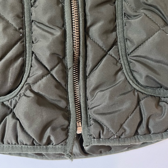 Quilted Puffer Vest (Size S) - Picture 5 of 11